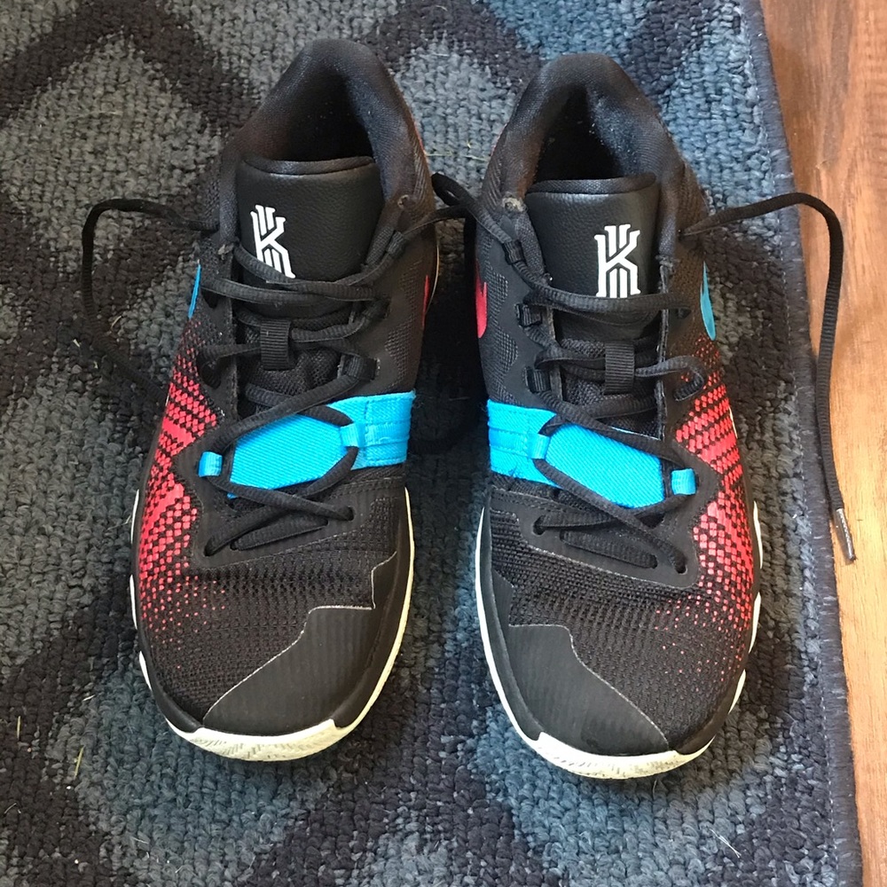 Brand: Kyrie flytrap,Size: 6Y,Color:red blue black